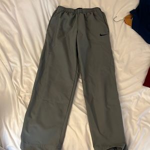 Nike Gray sweatpants. Size medium. Haven’t worn in years.